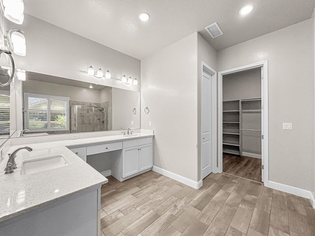 2941 Loyola Avenue, Clovis, CA 93619