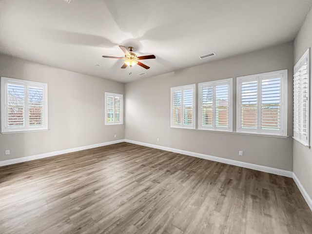 2941 Loyola Avenue, Clovis, CA 93619