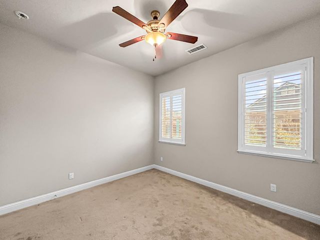 2941 Loyola Avenue, Clovis, CA 93619