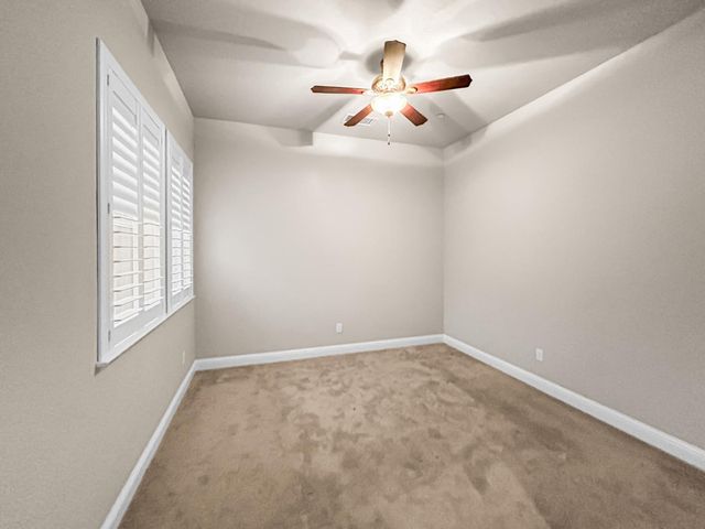 2941 Loyola Avenue, Clovis, CA 93619