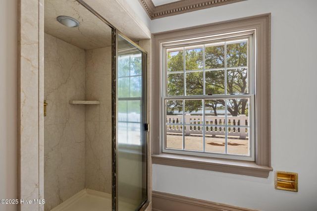 130 Harbour Drive, Hubert, NC 28539