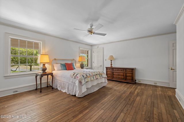 130 Harbour Drive, Hubert, NC 28539