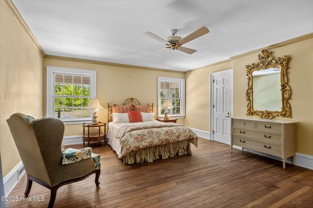 130 Harbour Drive, Hubert, NC 28539