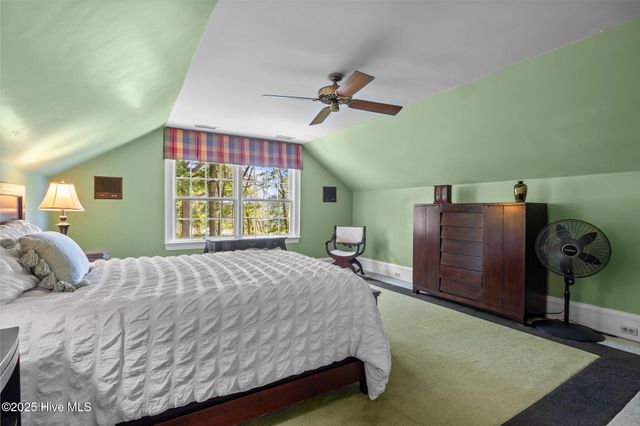 130 Harbour Drive, Hubert, NC 28539