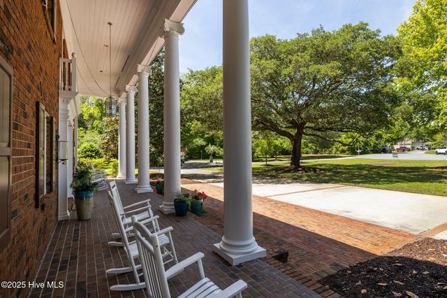 130 Harbour Drive, Hubert, NC 28539