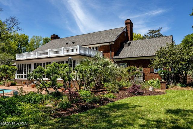 130 Harbour Drive, Hubert, NC 28539