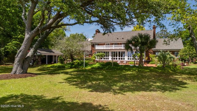 130 Harbour Drive, Hubert, NC 28539