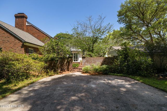 130 Harbour Drive, Hubert, NC 28539