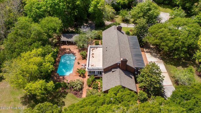 130 Harbour Drive, Hubert, NC 28539