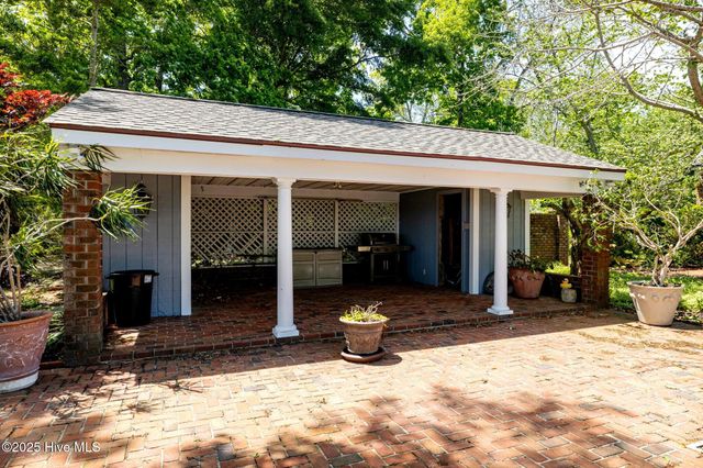 130 Harbour Drive, Hubert, NC 28539