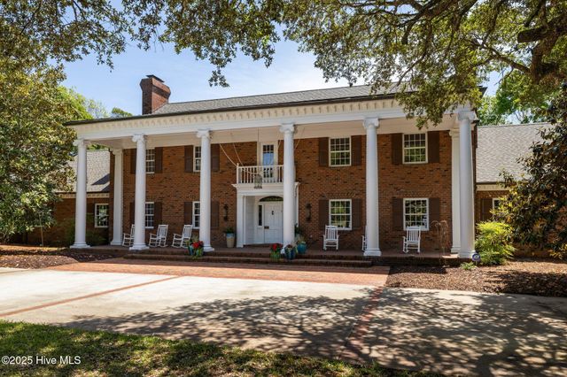 130 Harbour Drive, Hubert, NC 28539