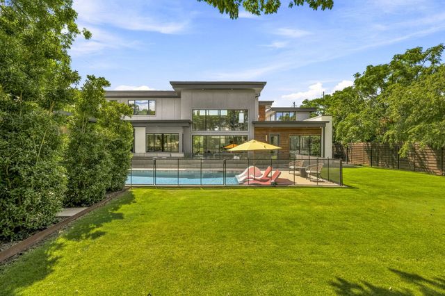 9360 Lakemont Drive, Dallas, TX 75220