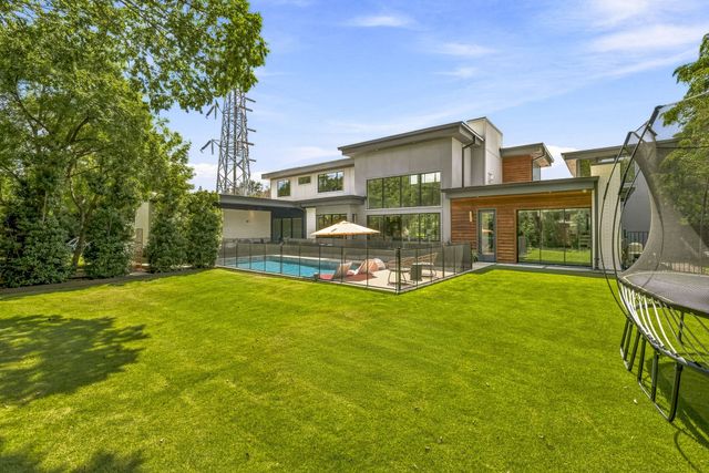 9360 Lakemont Drive, Dallas, TX 75220
