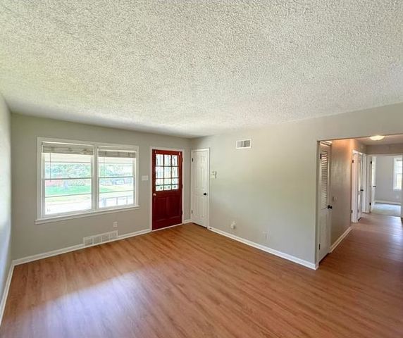 2011 LAURETTA AVE, Memphis, TN 38127