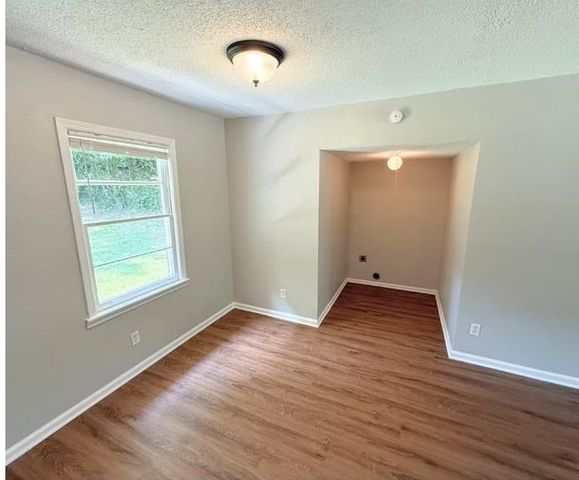 2011 LAURETTA AVE, Memphis, TN 38127