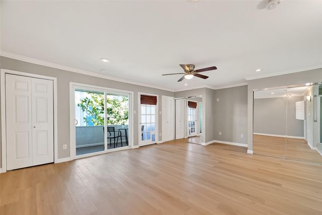 781 Country Place Drive 2054, Houston, TX 77079