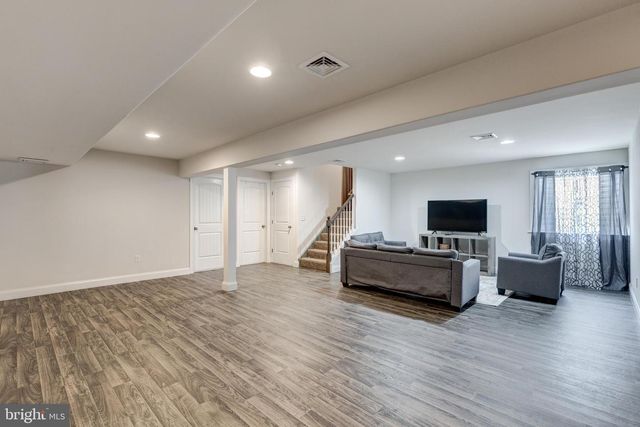 250 CALLIE DR, York, PA 17404