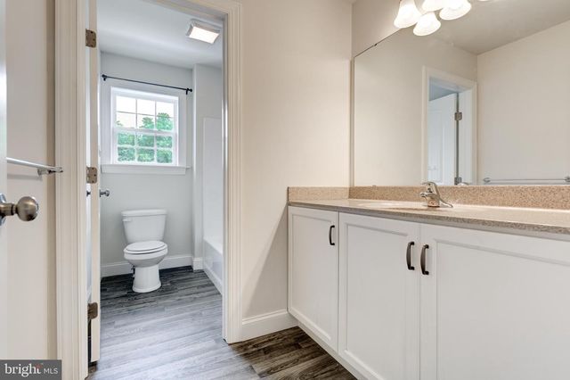 250 CALLIE DR, York, PA 17404