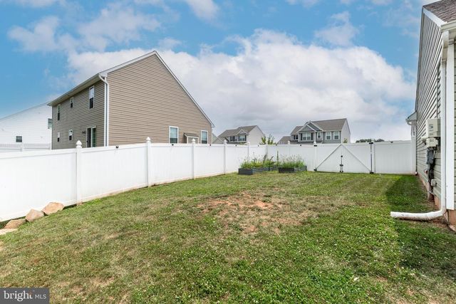250 CALLIE DR, York, PA 17404