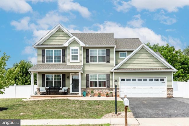 250 CALLIE DR, York, PA 17404