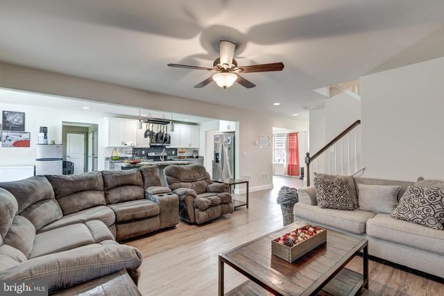250 CALLIE DR, York, PA 17404