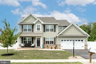 250 CALLIE DR, York, PA 17404