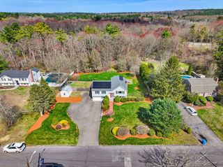 40 Alderbrook Ct, Wrentham, MA 02093