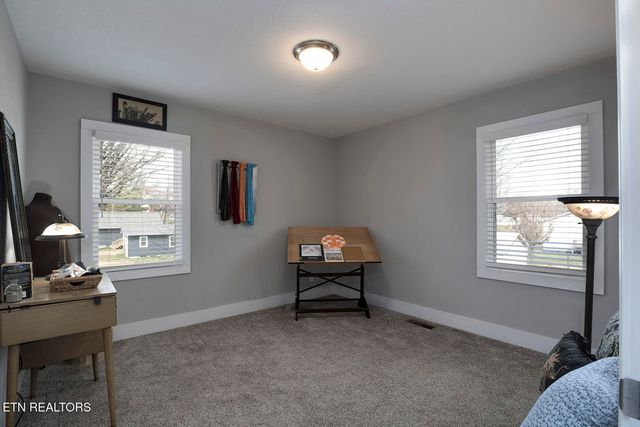 350 E Walnut St, Madisonville, TN 37354
