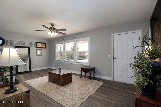 350 E Walnut St, Madisonville, TN 37354