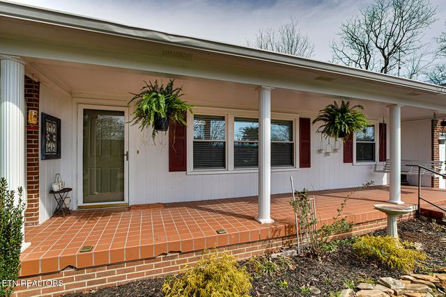 350 E Walnut St, Madisonville, TN 37354