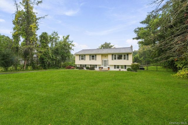 21 Pulling Road, Lagrangeville, NY 12540