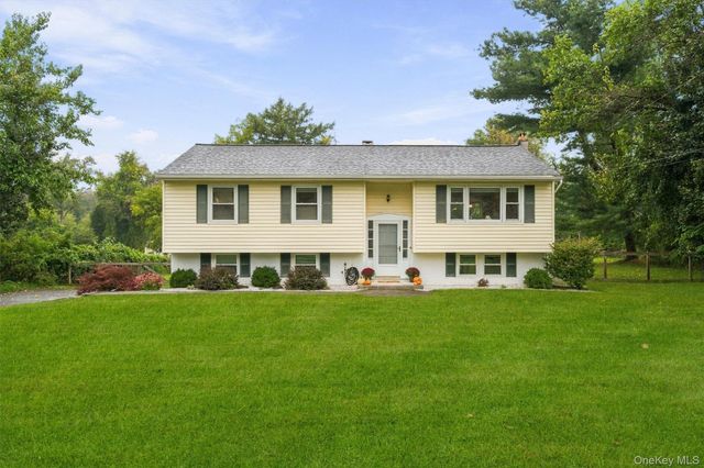 21 Pulling Road, Lagrangeville, NY 12540