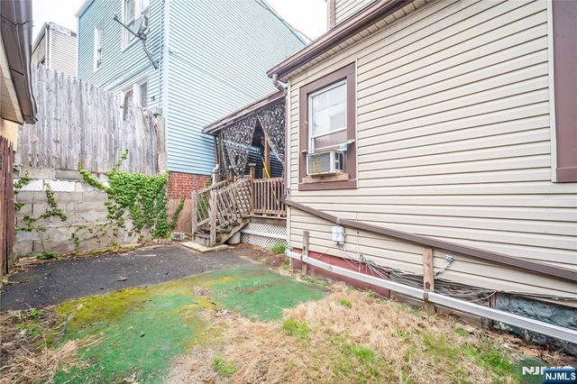 25-27 Goodwin Avenue, Newark, NJ 07112