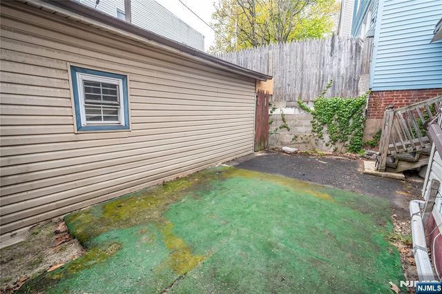 25-27 Goodwin Avenue, Newark, NJ 07112