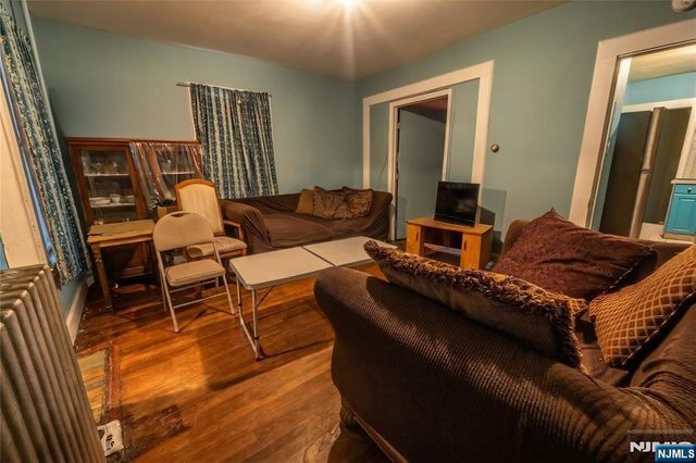 25-27 Goodwin Avenue, Newark, NJ 07112