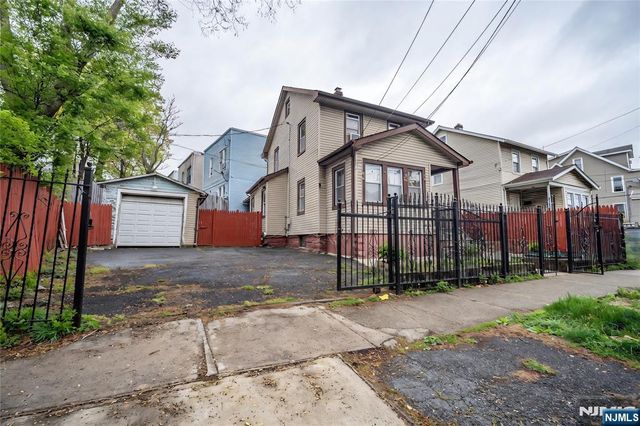 25-27 Goodwin Avenue, Newark, NJ 07112