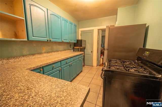 25-27 Goodwin Avenue, Newark, NJ 07112