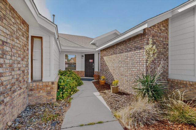 6205 Coppice Drive NW, Albuquerque, NM 87120