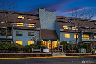 3030 80th Avenue SE #306, Mercer Island, WA 98040