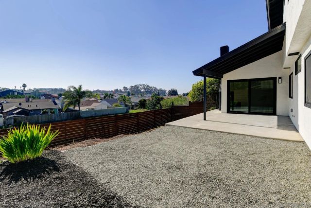 6035 Harps Ct, San Diego, CA 92114