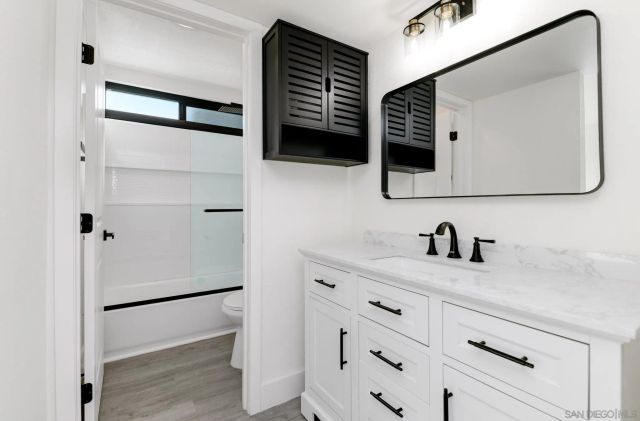 6035 Harps Ct, San Diego, CA 92114