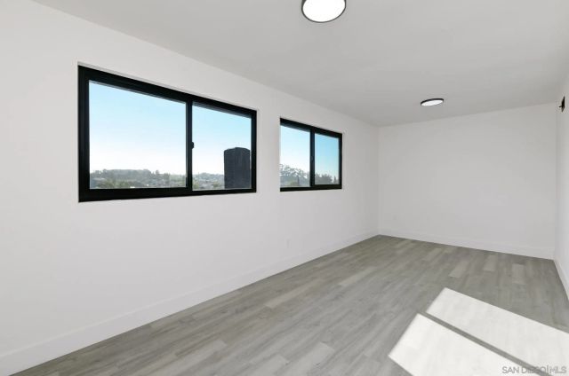 6035 Harps Ct, San Diego, CA 92114