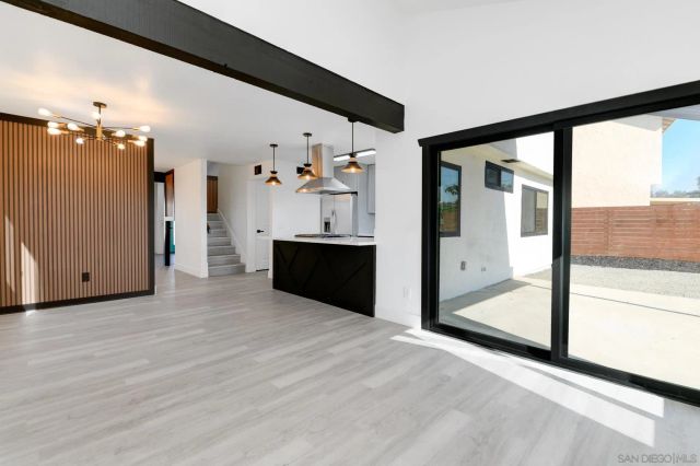 6035 Harps Ct, San Diego, CA 92114