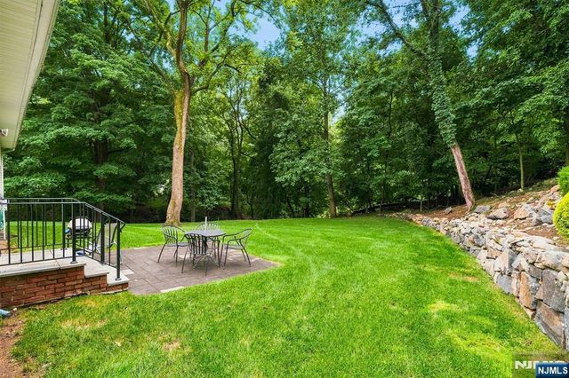 136 Grand Avenue, Park Ridge, NJ 07656