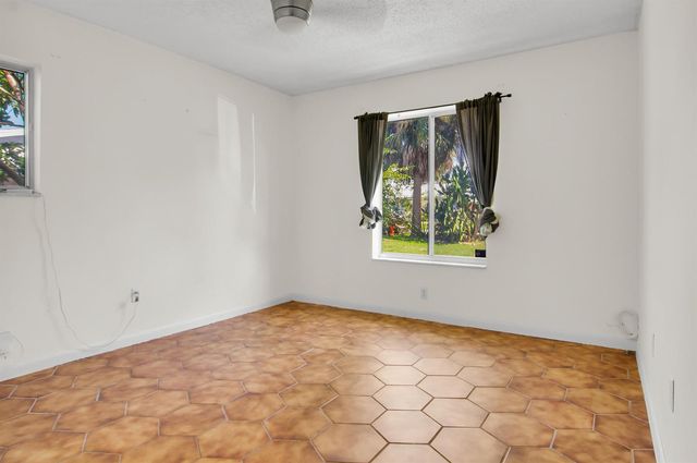 3079 Indian Trail, Lake Worth, FL 33462