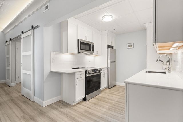 131 Park Drive G3, Boston, MA 02215
