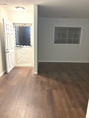 9 Patricia Road E, Bridgeport, CT 06606