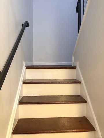 9 Patricia Road E, Bridgeport, CT 06606