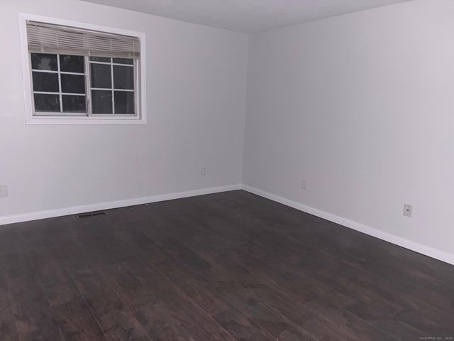 9 Patricia Road E, Bridgeport, CT 06606