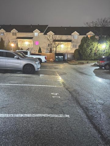 9 Patricia Road E, Bridgeport, CT 06606